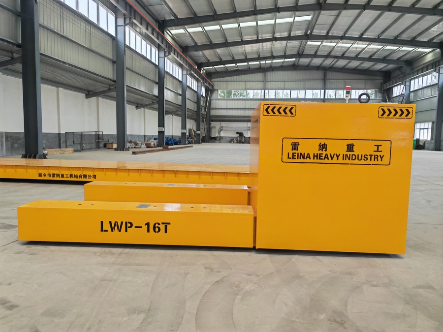 南亞客戶定制兩臺載重16噸帶液壓升降無軌電動(dòng)平車