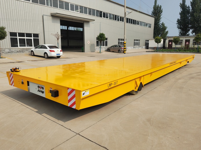 載重30噸無軌電動(dòng)平車（臺面長12米、寬3米）